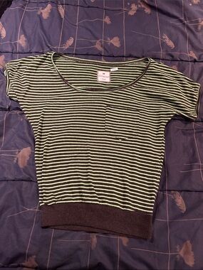 Poof Excellence Black and Green Striped Short Sleeve Knit Top - size S